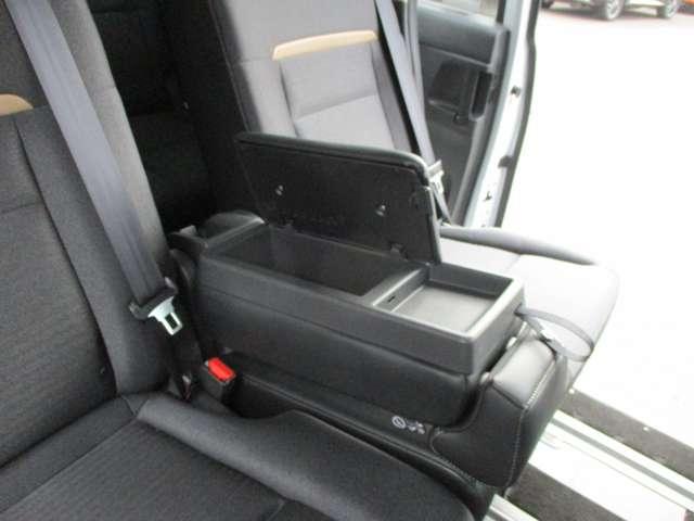 セレナ ２．０　ハイウェイスターＶ　アラウンドビューモニター・ドライブレコー　Ｗ電動スライド　レーダークルコン　レーンアシスト　ＬＥＤランプ　盗難防止システム　ＥＴＣ装備　カーテンエアバッグ　アルミホイール　キーフリー　メモリ－ナビ　ナビＴＶ　エアコン　ドラレコ　ワンセグＴＶ（33枚目）