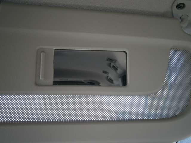 セレナ ２．０　ハイウェイスターＶ　ドラレコ・ＥＴＣ・プロパイロット　地上デジタル　ＬＫＡ　追従クルーズ　アイドリングＳ　スマートキー＆プッシュスタート　両側自動ドア　ＬＥＤヘッドライト　３列シート　Ｂカメラ　ＥＴＣ装備　ドラレコ（32枚目）