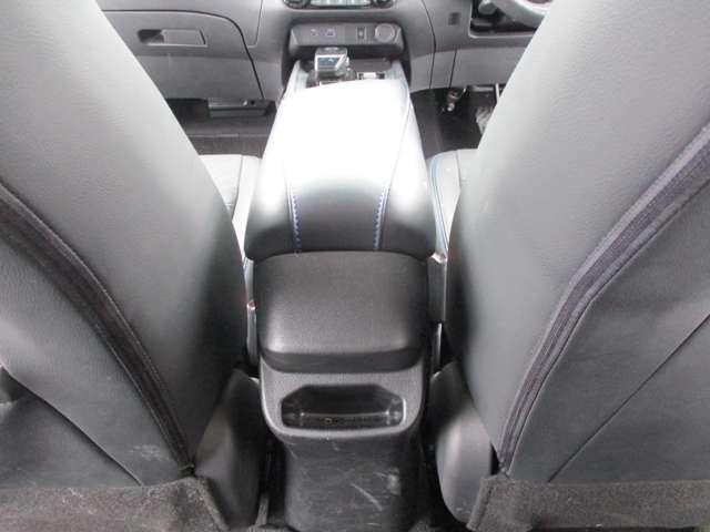 �Z���^�[�A�[�����X�g�����[�{�b�N�X����܂��B