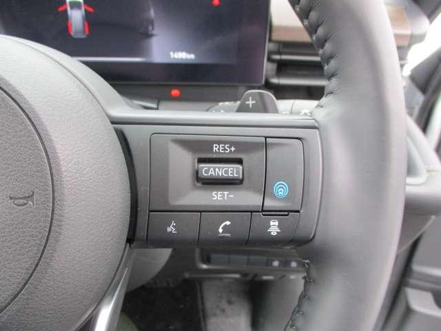 セレナ ２．０　ハイウェイスターＶ　アラウンドビューモニター・ドライブレコー　地上デジタル　ＬＫＡ　追従クルーズ　アイドリングＳ　スマートキー＆プッシュスタート　両側自動ドア　３列シート　Ｂカメラ　ＥＴＣ装備　ドラレコ　エアコン　ＡＢＳ（8枚目）