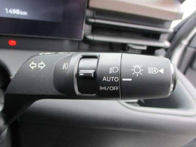 セレナ ２．０　ハイウェイスターＶ　アラウンドビューモニター・ドライブレコー　地上デジタル　ＬＫＡ　追従クルーズ　アイドリングＳ　スマートキー＆プッシュスタート　両側自動ドア　３列シート　Ｂカメラ　ＥＴＣ装備　ドラレコ　エアコン　ＡＢＳ（11枚目）