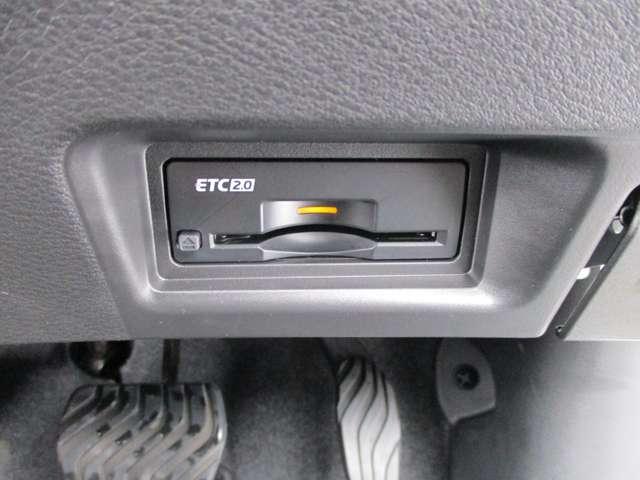 セレナ ２．０　ハイウェイスターＶ　アラウンドビューモニター・ドライブレコー　地上デジタル　ＬＫＡ　追従クルーズ　アイドリングＳ　スマートキー＆プッシュスタート　両側自動ドア　３列シート　Ｂカメラ　ＥＴＣ装備　ドラレコ　エアコン　ＡＢＳ（13枚目）