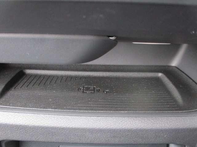 セレナ ２．０　ハイウェイスターＶ　アラウンドビューモニター・ドライブレコー　地上デジタル　ＬＫＡ　追従クルーズ　アイドリングＳ　スマートキー＆プッシュスタート　両側自動ドア　３列シート　Ｂカメラ　ＥＴＣ装備　ドラレコ　エアコン　ＡＢＳ（28枚目）