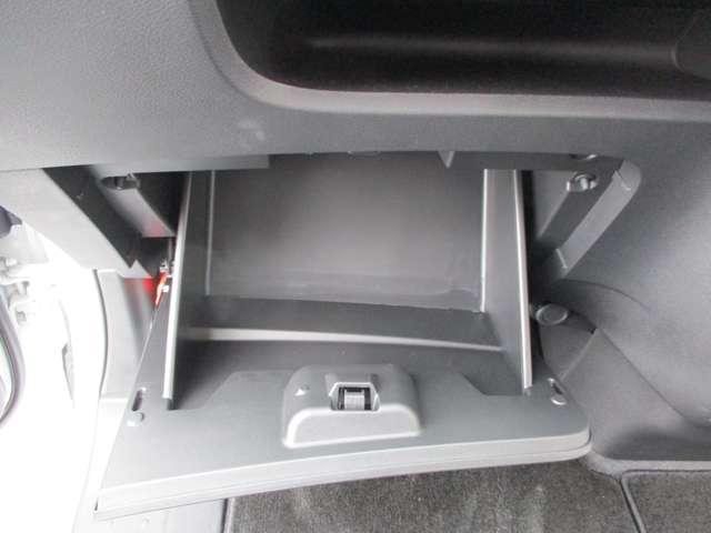 セレナ ２．０　ハイウェイスターＶ　アラウンドビューモニター・ドライブレコー　地上デジタル　ＬＫＡ　追従クルーズ　アイドリングＳ　スマートキー＆プッシュスタート　両側自動ドア　３列シート　Ｂカメラ　ＥＴＣ装備　ドラレコ　エアコン　ＡＢＳ（33枚目）