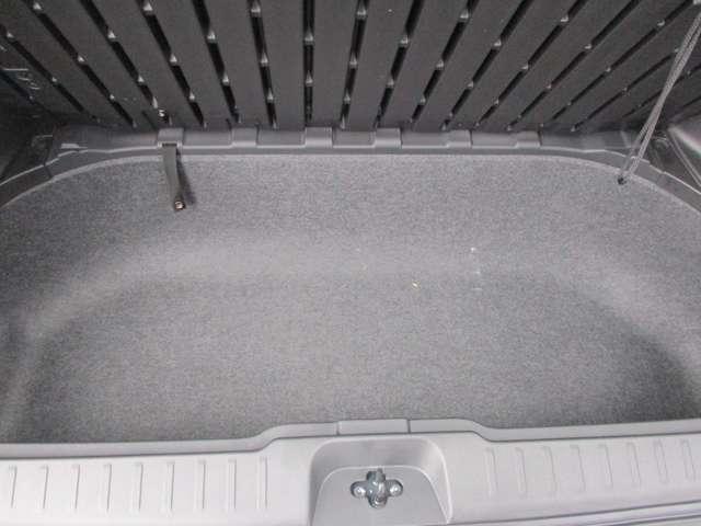 セレナ ２．０　ハイウェイスターＶ　アラウンドビューモニター・ドライブレコー　地上デジタル　ＬＫＡ　追従クルーズ　アイドリングＳ　スマートキー＆プッシュスタート　両側自動ドア　３列シート　Ｂカメラ　ＥＴＣ装備　ドラレコ　エアコン　ＡＢＳ（41枚目）