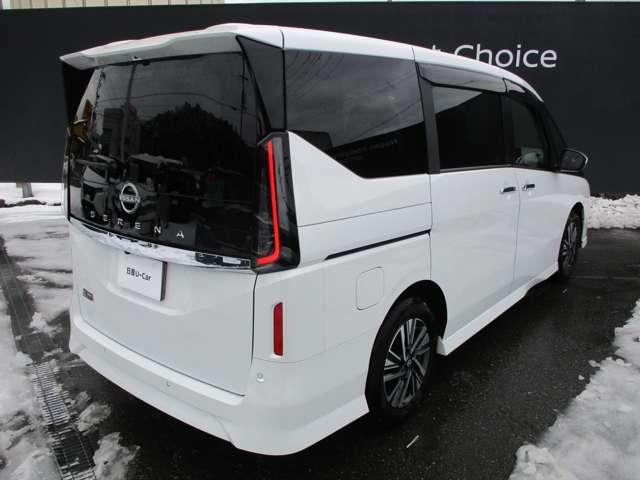 セレナ ２．０　ハイウェイスターＶ　アラウンドビューモニター・ドライブレコー　地上デジタル　ＬＫＡ　追従クルーズ　アイドリングＳ　スマートキー＆プッシュスタート　両側自動ドア　３列シート　Ｂカメラ　ＥＴＣ装備　ドラレコ　エアコン　ＡＢＳ（49枚目）