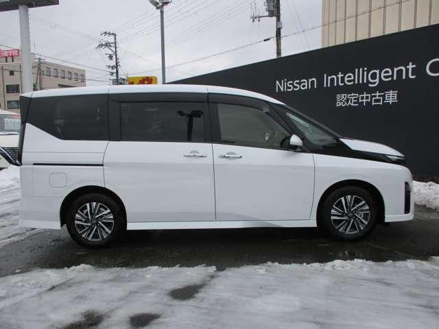 セレナ ２．０　ハイウェイスターＶ　アラウンドビューモニター・ドライブレコー　地上デジタル　ＬＫＡ　追従クルーズ　アイドリングＳ　スマートキー＆プッシュスタート　両側自動ドア　３列シート　Ｂカメラ　ＥＴＣ装備　ドラレコ　エアコン　ＡＢＳ（50枚目）