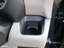 手がすぐ届く場所にカップホルダーがございます＾＾