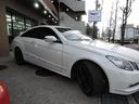 Ｅクラス Ｅ３５０　クーペ　レッドレザーインテリア・シートヒーター　ハーマンカードン　グリル　ヘッドライトスモークペイント　１８インチアルミホイール　前後ドラレコ　純正ナビ・地デジ（ＴＶキャンセラー）・バックカメラ（6枚目）