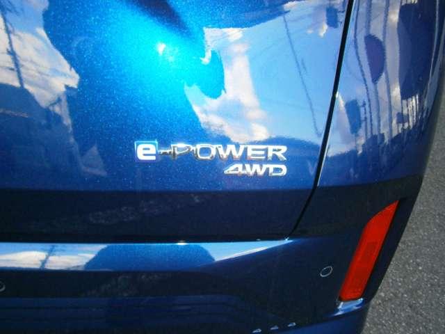 ノート 1.2 X FOUR 4WD ドラレコ・ETC・プロパイロット エアB PW インテリジェントキ- 4WD ETC ドラレコ バックカメラ アイドリングストップ ABS 盗難防止システム オートエアコン サイドエアバッグ 元試乗車 メモリーナビ ナビ&TV(11枚目)