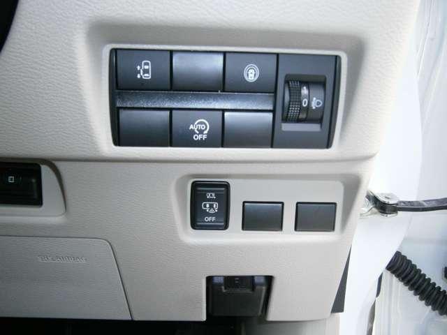 ルークス ６６０　Ｘ　４ＷＤ　ＥＴＣ・アラウンドビューモニター　エマブレ　全方位モニター　ワンオーナー　アルミホイール　４ＷＤ　ＥＴＣ　アイドリングストップ　スマートキー　キーレス　オートエアコン　運転席エアバック　バックカメラ　パワーウィンドウ（17枚目）