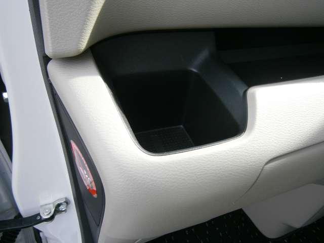 ルークス ６６０　Ｘ　４ＷＤ　ＥＴＣ・アラウンドビューモニター　エマブレ　全方位モニター　ワンオーナー　アルミホイール　４ＷＤ　ＥＴＣ　アイドリングストップ　スマートキー　キーレス　オートエアコン　運転席エアバック　バックカメラ　パワーウィンドウ（20枚目）