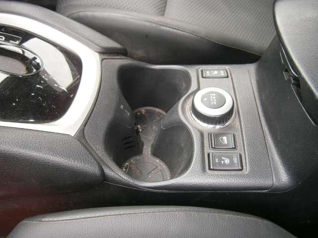 �h�����N�z���_�[���g���Ղ��ʒu�ɂ���֗��ł��B