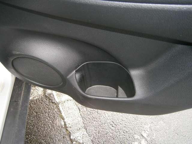 �h�A�|�P�b�g�ɂ̓y�b�g�{�g���Ȃǂ����Ă�����X�y�[�X���������܂��O�O