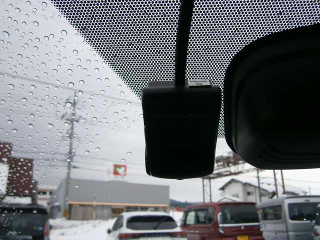 �h���C�u���R�[�_�[�t���Ă���̂ŁA������̎��͏؋����o�b�`�����߂��Ă��邩���B