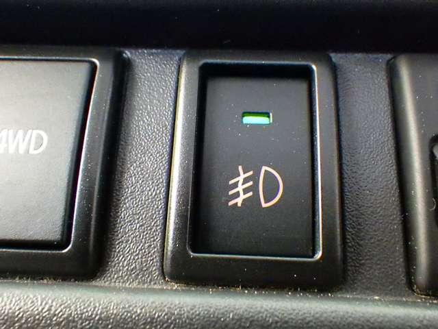 スーパーキャリイ X CDプレーヤー 衝突被害軽減ブレーキ 4WD パワーウィンドウ キーレスエントリー エアコン フォグランプ リヤゲートチェーン 運転席助手席エアバック ABS(19枚目)