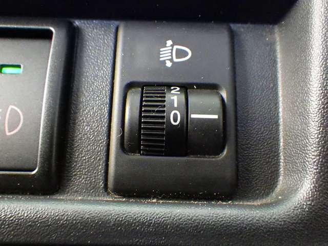 スーパーキャリイ X CDプレーヤー 衝突被害軽減ブレーキ 4WD パワーウィンドウ キーレスエントリー エアコン フォグランプ リヤゲートチェーン 運転席助手席エアバック ABS(21枚目)