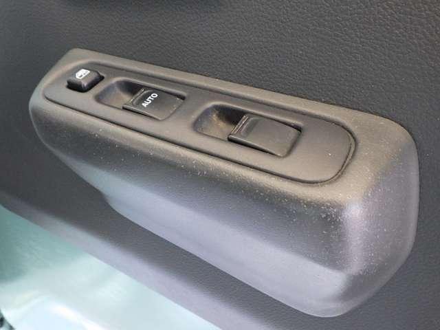 スーパーキャリイ X CDプレーヤー 衝突被害軽減ブレーキ 4WD パワーウィンドウ キーレスエントリー エアコン フォグランプ リヤゲートチェーン 運転席助手席エアバック ABS(23枚目)