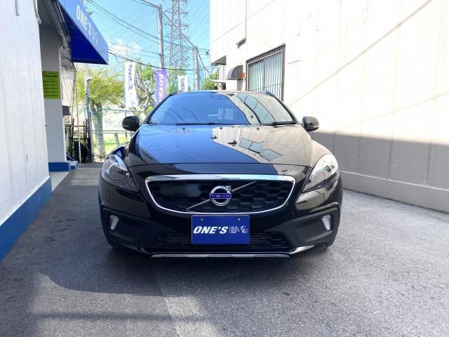 Ｖ４０ クロスカントリー　Ｄ４　ＳＥ　レザーパッケージ／ワンオーナー／シートヒーター／パドルシフト（2枚目）