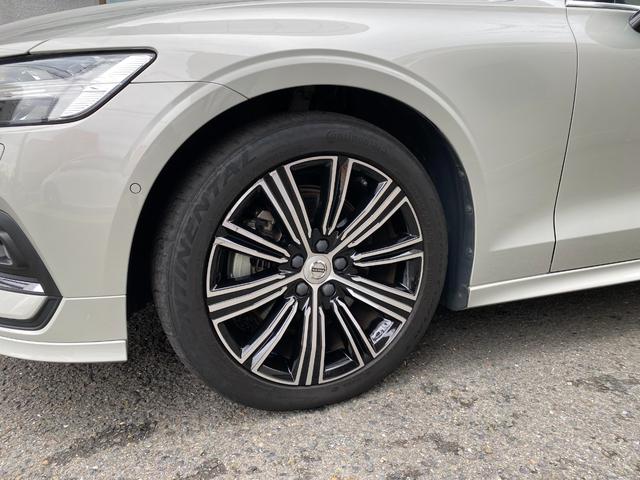 V60 T5 インスクリプション スタイリングPKG パノラマガラスサンルーフ(5枚目)