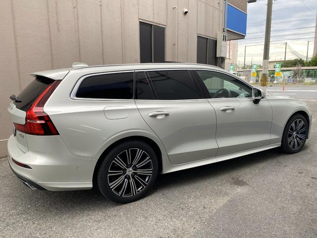 V60 T5 インスクリプション スタイリングPKG パノラマガラスサンルーフ(9枚目)