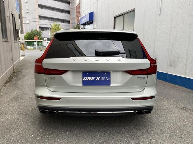 V60 T5 インスクリプション スタイリングPKG パノラマガラスサンルーフ(10枚目)