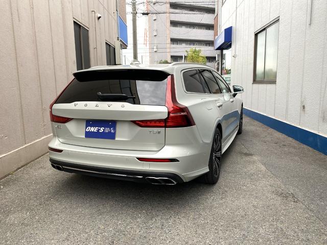 V60 T5 インスクリプション スタイリングPKG パノラマガラスサンルーフ(11枚目)