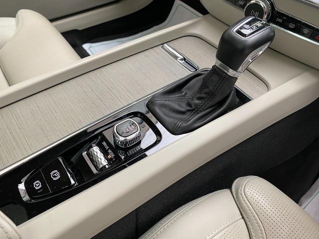 V60 T5 インスクリプション スタイリングPKG パノラマガラスサンルーフ(17枚目)