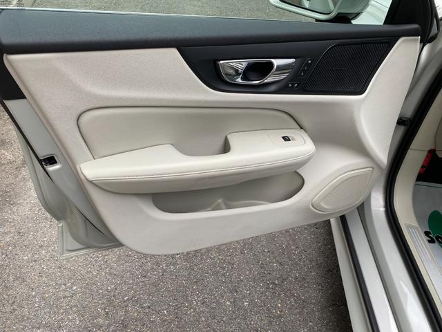 V60 T5 インスクリプション スタイリングPKG パノラマガラスサンルーフ(21枚目)