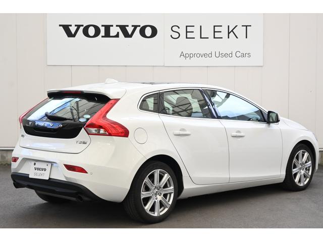 Ｖ４０ Ｔ３　クラシックエディション　弊社下取車　黒革シート　パノラマルーフ　シートヒーター　ハーマンカードン　１年保証（9枚目）