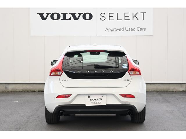 Ｖ４０ Ｔ３　クラシックエディション　弊社下取車　黒革シート　パノラマルーフ　シートヒーター　ハーマンカードン　１年保証（10枚目）