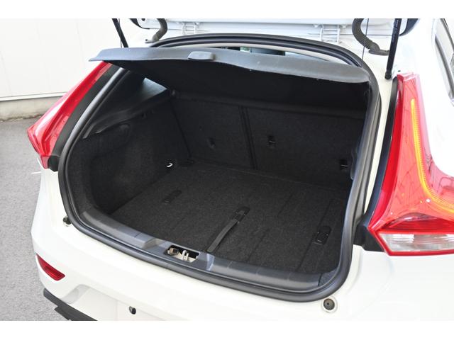 Ｖ４０ Ｔ３　クラシックエディション　弊社下取車　黒革シート　パノラマルーフ　シートヒーター　ハーマンカードン　１年保証（27枚目）