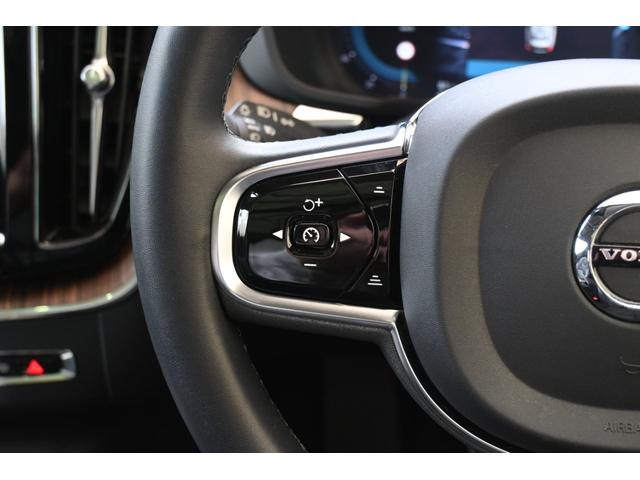ＸＣ６０ アルティメット　Ｂ５　ＡＷＤ　認定中古車　ワンオーナー　Ｇｏｏｇｌｅ搭載　パノラマサンルーフ　Ｂ＆Ｗプレミアムサウンド　黒革シート　シートベンチレーション　令和９年１２月保証（16枚目）