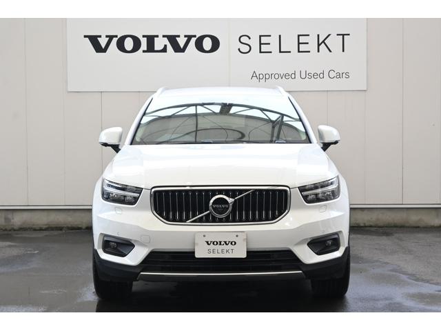 ＸＣ４０ Ｂ４　ＡＷＤ　インスクリプション　認定中古車　ワンオーナー　白革シート　３６０°ビューカメラ　シートヒーター　ステアリングヒーター　令和８年９月新車保証（5枚目）
