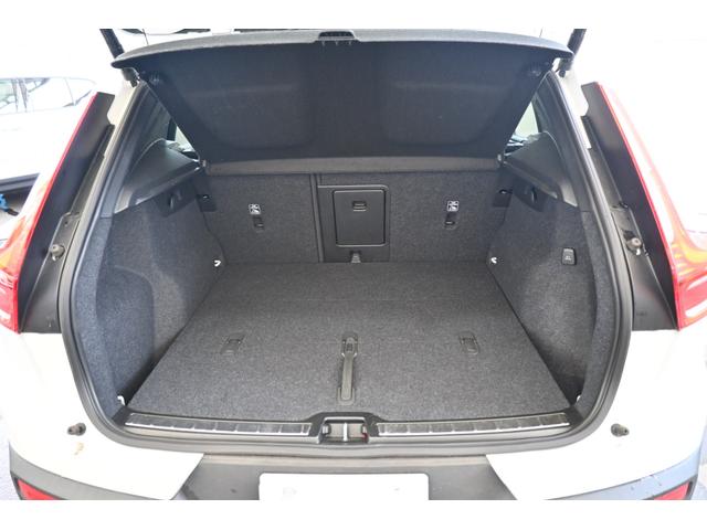 ＸＣ４０ Ｂ４　ＡＷＤ　インスクリプション　認定中古車　ワンオーナー　白革シート　３６０°ビューカメラ　シートヒーター　ステアリングヒーター　令和８年９月新車保証（33枚目）