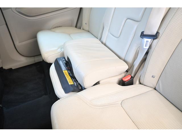 ＸＣ９０ Ｄ５　ＡＷＤ　インスクリプション　パノラマサンルーフ　白革シート　ハーマンカードン　シートヒーター　ステアリングヒーター　シートベンチレーション　１年保証（13枚目）