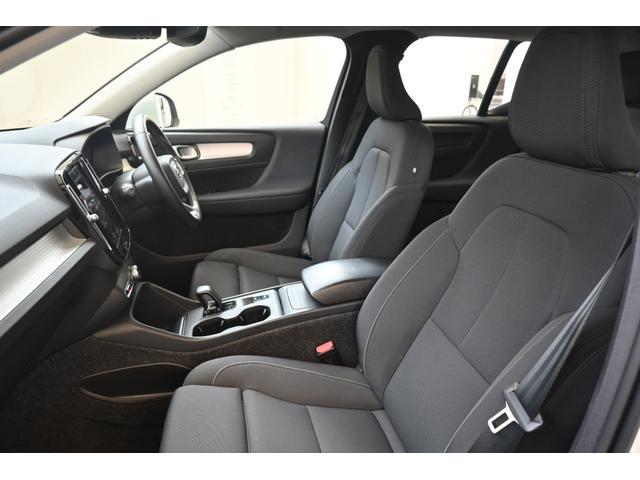 ＸＣ４０ Ｂ４　モメンタム　認定中古車　ワンオーナー　シートヒーター　ステアリングヒーター　社外ドラレコ（前後）　３６０°ビューカメラ　令和８年９月迄新車保証（12枚目）