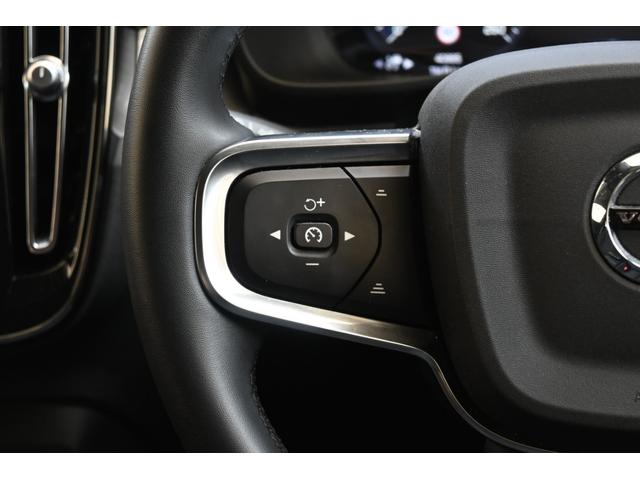 ＸＣ４０ Ｂ４　モメンタム　認定中古車　ワンオーナー　シートヒーター　ステアリングヒーター　社外ドラレコ（前後）　３６０°ビューカメラ　令和８年９月迄新車保証（16枚目）