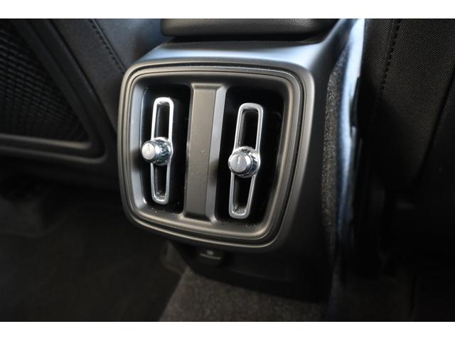 ＸＣ４０ Ｂ４　モメンタム　認定中古車　ワンオーナー　シートヒーター　ステアリングヒーター　社外ドラレコ（前後）　３６０°ビューカメラ　令和８年９月迄新車保証（25枚目）