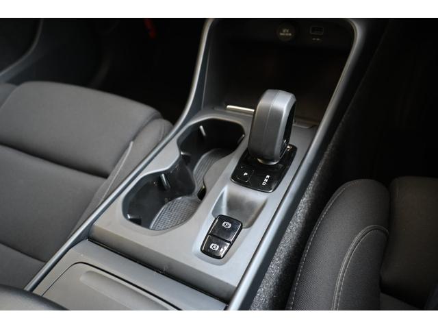 ＸＣ４０ Ｂ４　モメンタム　認定中古車　ワンオーナー　シートヒーター　ステアリングヒーター　社外ドラレコ（前後）　３６０°ビューカメラ　令和８年９月迄新車保証（26枚目）