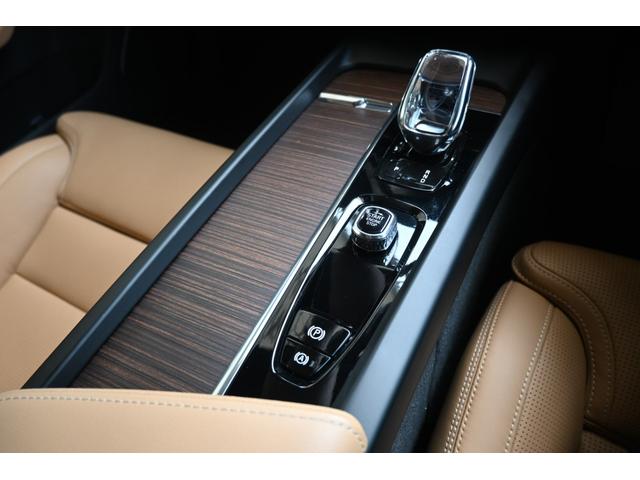 ＸＣ６０ Ｂ５　ＡＷＤ　インスクリプション　認定中古車　Ｇｏｏｇｌｅ搭載　茶革シート　ハーマンカードン　シートヒーター　シートベンチレエーション　ステアリングヒーター　令和９年６月新車保証（27枚目）