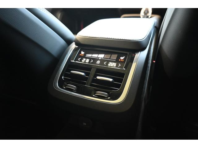 Ｖ９０ アルティメット　Ｂ５　認定中古車　ワンオーナー　パノラマサンルーフ　黒革シート　ハーマンカードン　シートヒーター　シートベンチレーション　令和９年９月新車保証（24枚目）