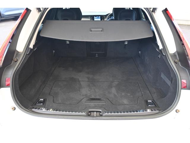 Ｖ９０ アルティメット　Ｂ５　認定中古車　ワンオーナー　パノラマサンルーフ　黒革シート　ハーマンカードン　シートヒーター　シートベンチレーション　令和９年９月新車保証（34枚目）