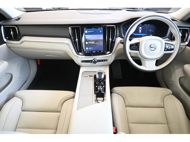 Ｖ６０ ウルトラ　Ｂ４　認定中古車　ワンオーナー　Ｇｏｏｇｌｅ搭載　白革シート　ハーマンカードン　シートヒーター　ステアリングヒーター　シートベンチレーション　令和１２年２月新車保証（2枚目）