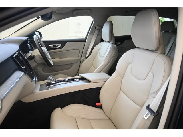 Ｖ６０ ウルトラ　Ｂ４　認定中古車　ワンオーナー　Ｇｏｏｇｌｅ搭載　白革シート　ハーマンカードン　シートヒーター　ステアリングヒーター　シートベンチレーション　令和１２年２月新車保証（12枚目）