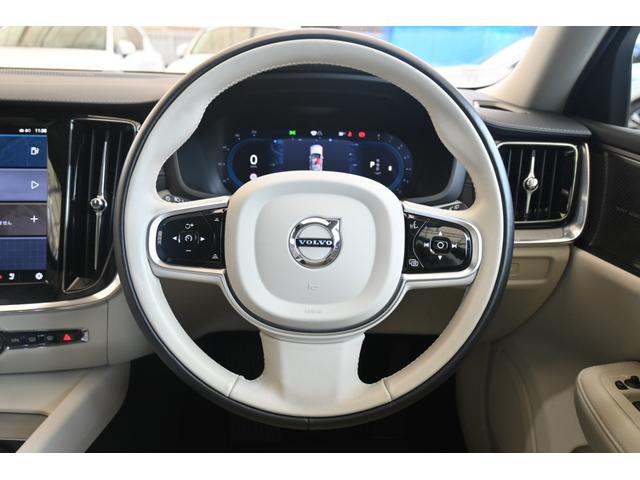 Ｖ６０ ウルトラ　Ｂ４　認定中古車　ワンオーナー　Ｇｏｏｇｌｅ搭載　白革シート　ハーマンカードン　シートヒーター　ステアリングヒーター　シートベンチレーション　令和１２年２月新車保証（15枚目）