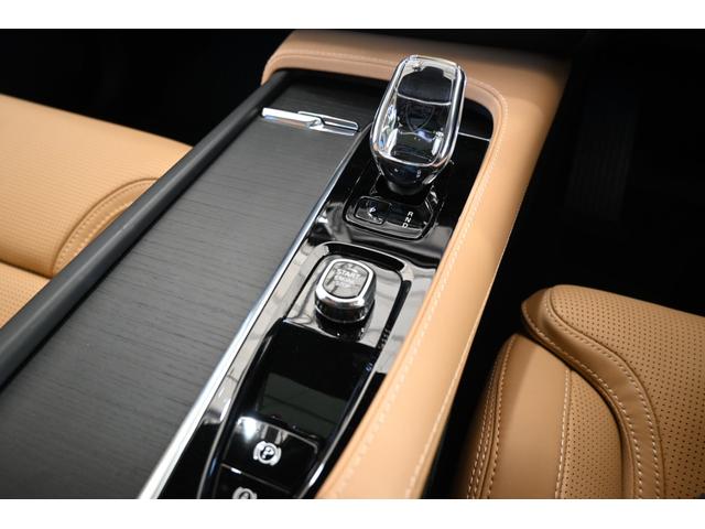 ＸＣ９０ リチャージアルテメットＴ８ＡＷＤプラグインハイブリド　パノラマ・ガラスルーフ　　本革シート　　　Ｂ＆Ｗプレミアムサウンドシステム（サブウーファー付）　　電子制御エア・サスペンション　ＦＯＵＲ－Ｃ　パークアシスト・パイロット　ピクセルＬＥＤヘッドライト（28枚目）