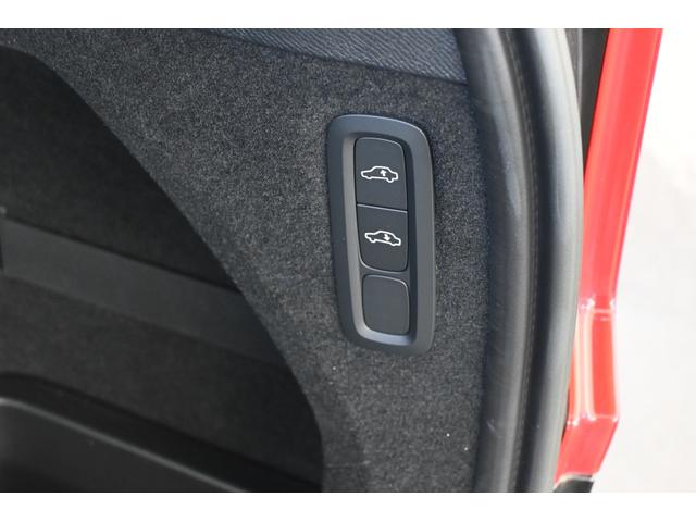 ＸＣ９０ リチャージアルテメットＴ８ＡＷＤプラグインハイブリド　パノラマ・ガラスルーフ　　本革シート　　　Ｂ＆Ｗプレミアムサウンドシステム（サブウーファー付）　　電子制御エア・サスペンション　ＦＯＵＲ－Ｃ　パークアシスト・パイロット　ピクセルＬＥＤヘッドライト（52枚目）