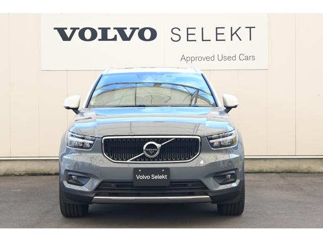 XC40 T4 モメンタム パノラマサンルーフ サンダーグレー/ホワイトルーフ(現在設定なし) パワーバックドア メーカー装着ナビ/TV 360°ビューカメラ アップルカープレイ対応 アダプティブクルーズコントロール(5枚目)