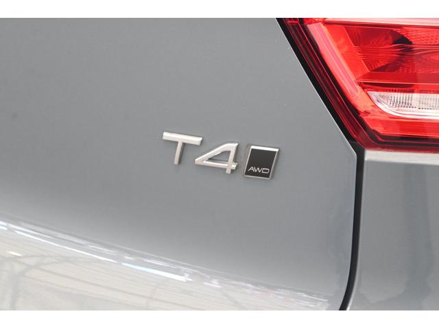 XC40 T4 モメンタム パノラマサンルーフ サンダーグレー/ホワイトルーフ(現在設定なし) パワーバックドア メーカー装着ナビ/TV 360°ビューカメラ アップルカープレイ対応 アダプティブクルーズコントロール(14枚目)